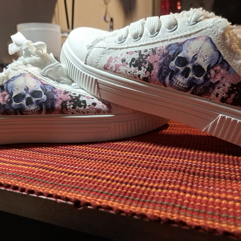 Skull slip on shoes
